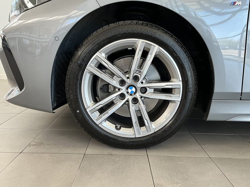 Bild 4 av BMW 118i 118 4,95 ränta M Sport Rattvärme Park Assist