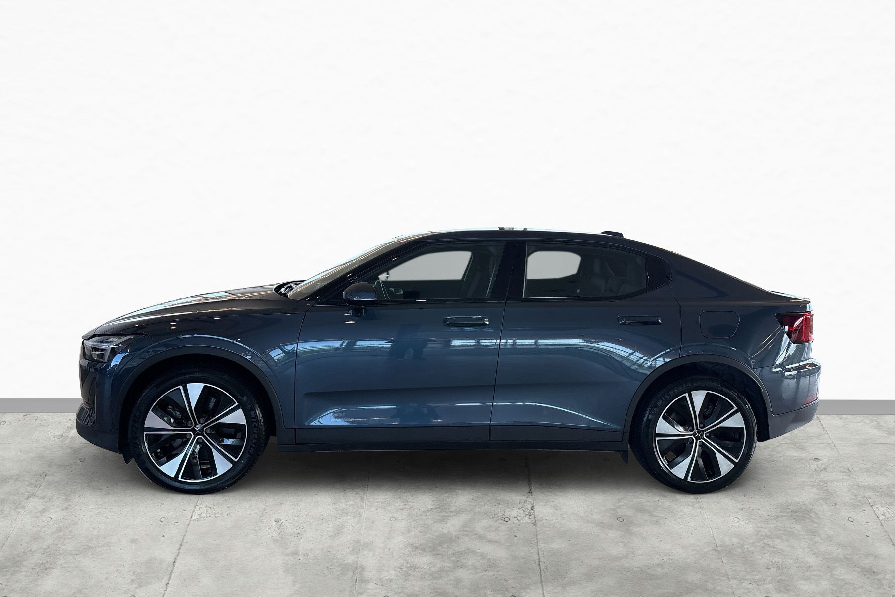 Polestar 2 272 л.с.