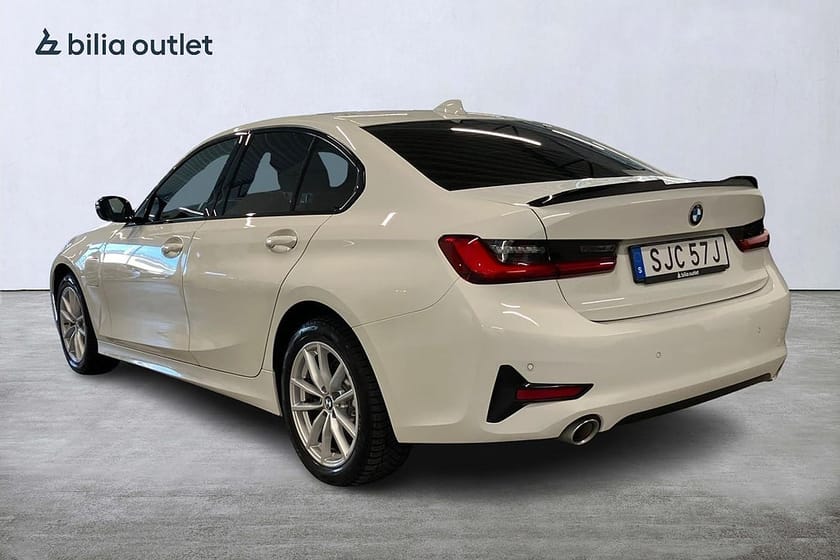 Bild 3 av BMW 330e Sedan Sport line Navigation