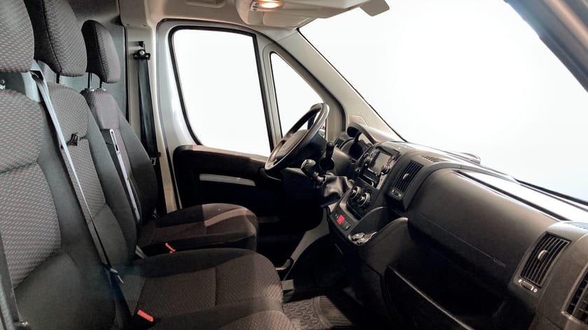 Bild 3 av Peugeot Boxer Van 335 2,0 HDI SKÅP