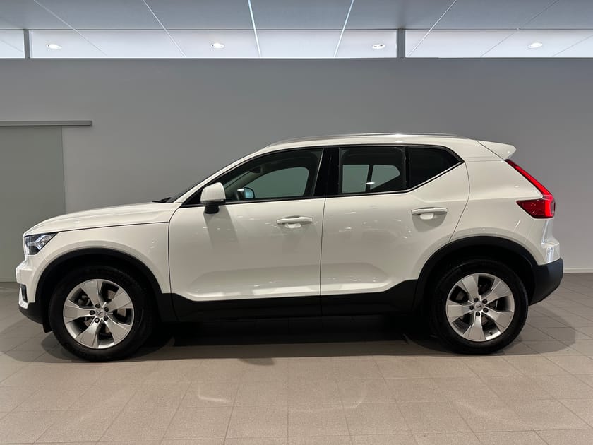 Bild 5 av Volvo XC40 B4 FWD Bensin Momentum Advanced SE/ Parkeringssensor fram/bak/ Backkamera