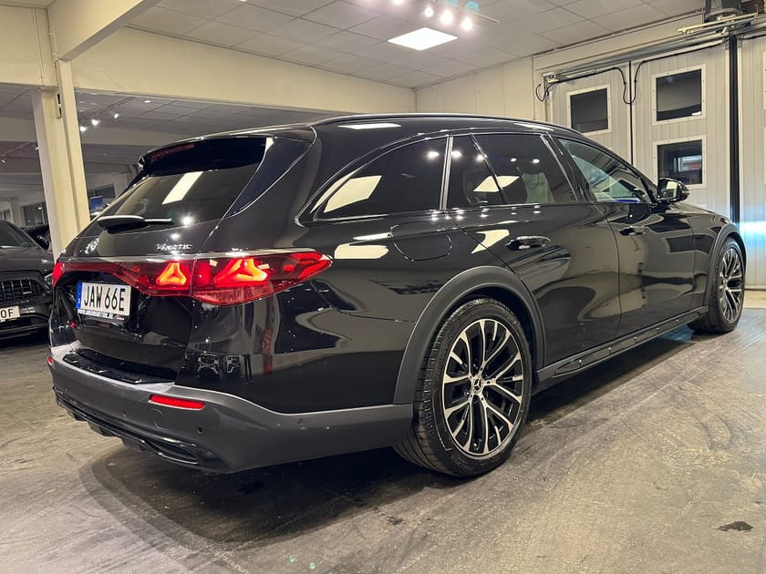 Bild 4 av Mercedes-Benz E 300 d e 4MATIC All-Terrain