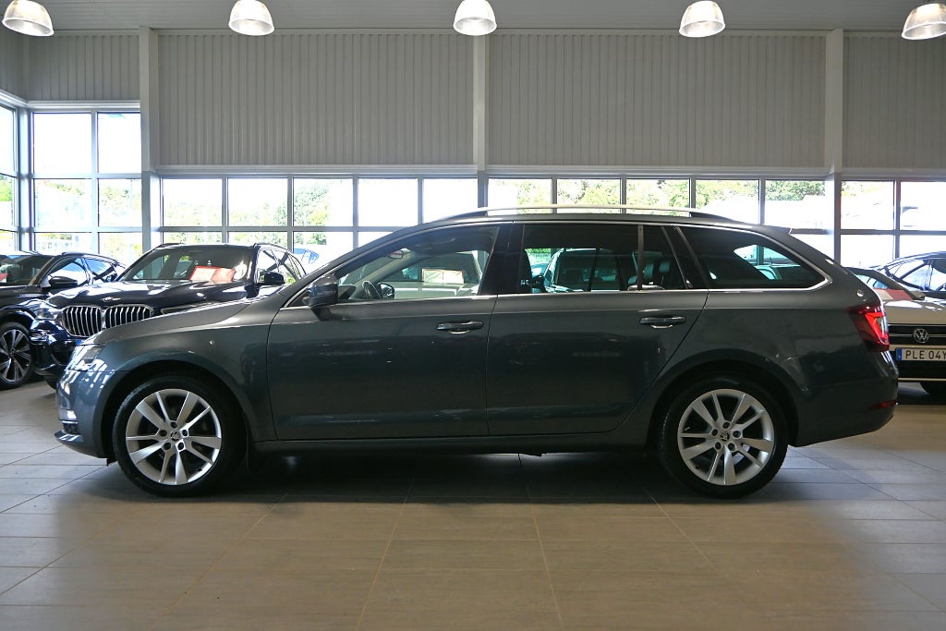 Skoda Octavia 1.5 TSI ACT 2018, bild 2/28