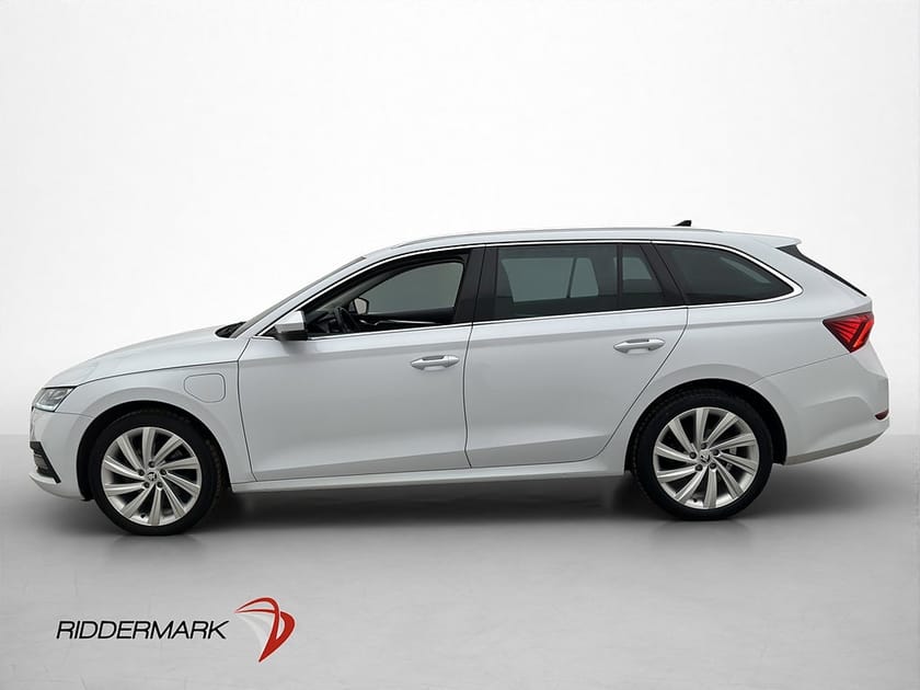 Bild 4 av Škoda Octavia Kombi iV Skoda 204hk Cockpit B-Kamera Moms 1 Brukare