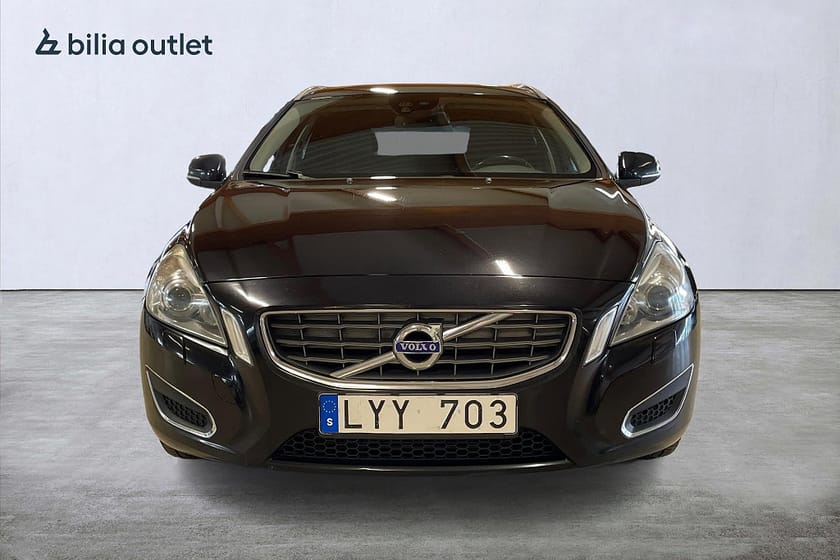 Bild 3 av Volvo V60 DRIVe Summum Skinn / Värmare / P-Sensor / Bluetooth