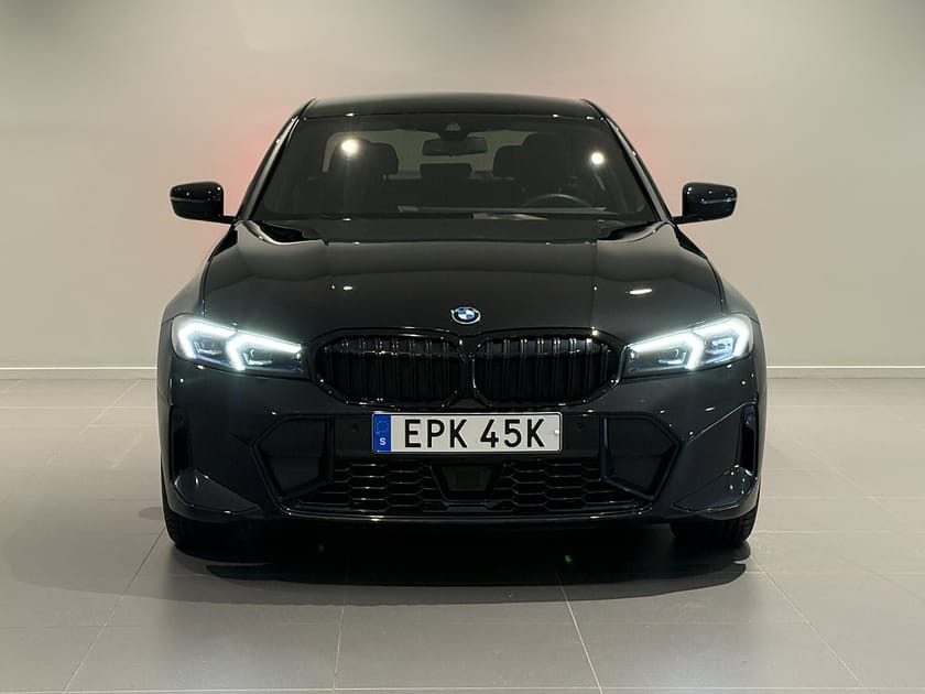 Bild 2 av BMW 330e xDrive Sedan M Sport Pro Drag Harman/Kardon Svankstöd 19"