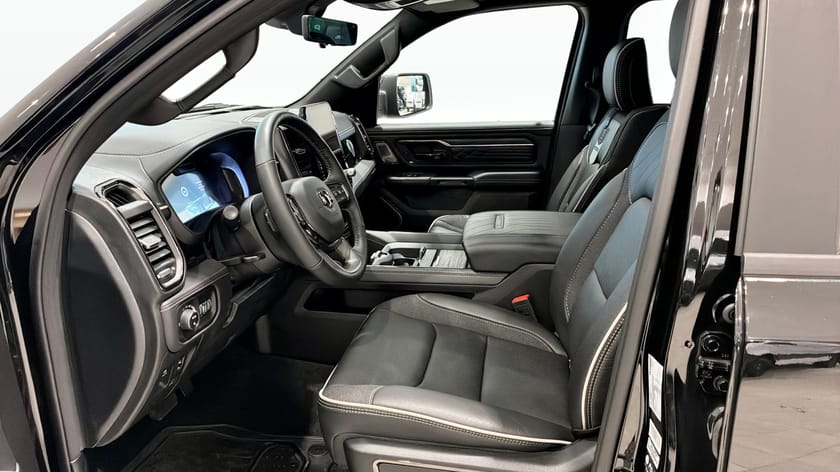 Bild 3 av RAM 1500 RHO