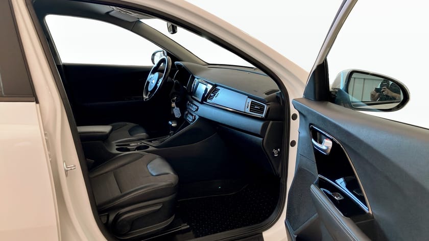 Bild 3 av Kia Niro P-HEV ADVANCE PLUS 1 / Dragkrok