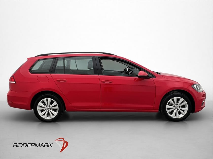 Bild 5 av Volkswagen Golf Sportscombi TSI 110hk Kamera CarPlay Drag