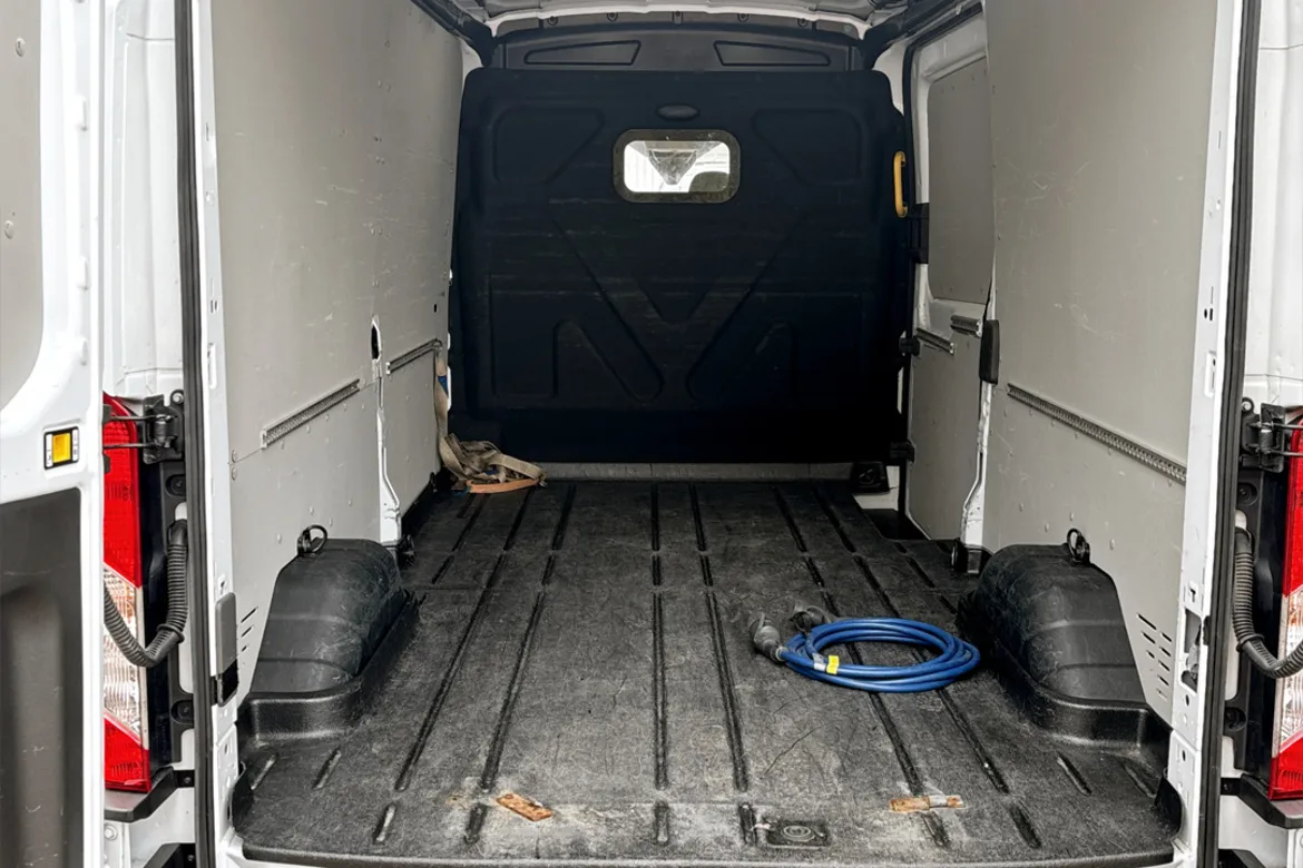 Ford E-Transit 350