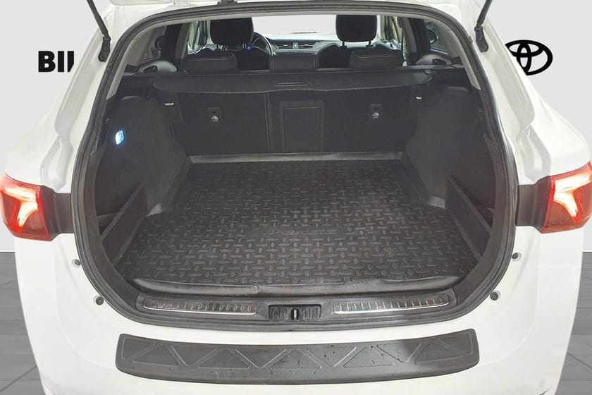 Bild 5 av Toyota Avensis Kombi 1,8 TS ACTIVE DRAG V-HJUL