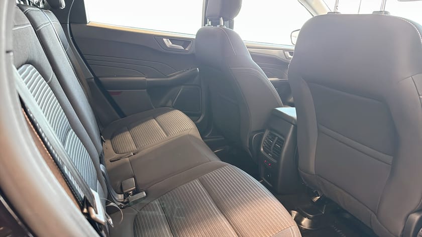 Bild 5 av Ford Kuga Plug-In Hybrid Titanium 2.5 225HK Vinterpaket
