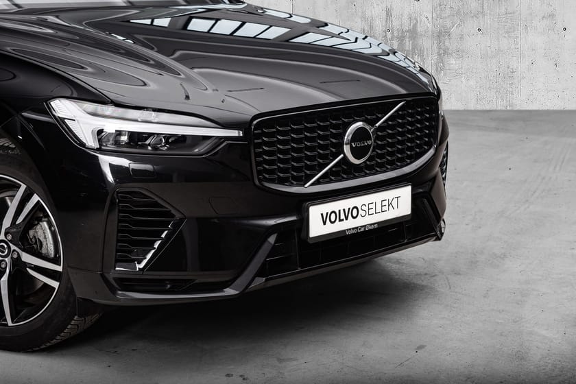 Bilde 3 av Volvo XC60 T6 AWD Plug In Hybrid Plus Dark 350Hk. Hengerfeste!