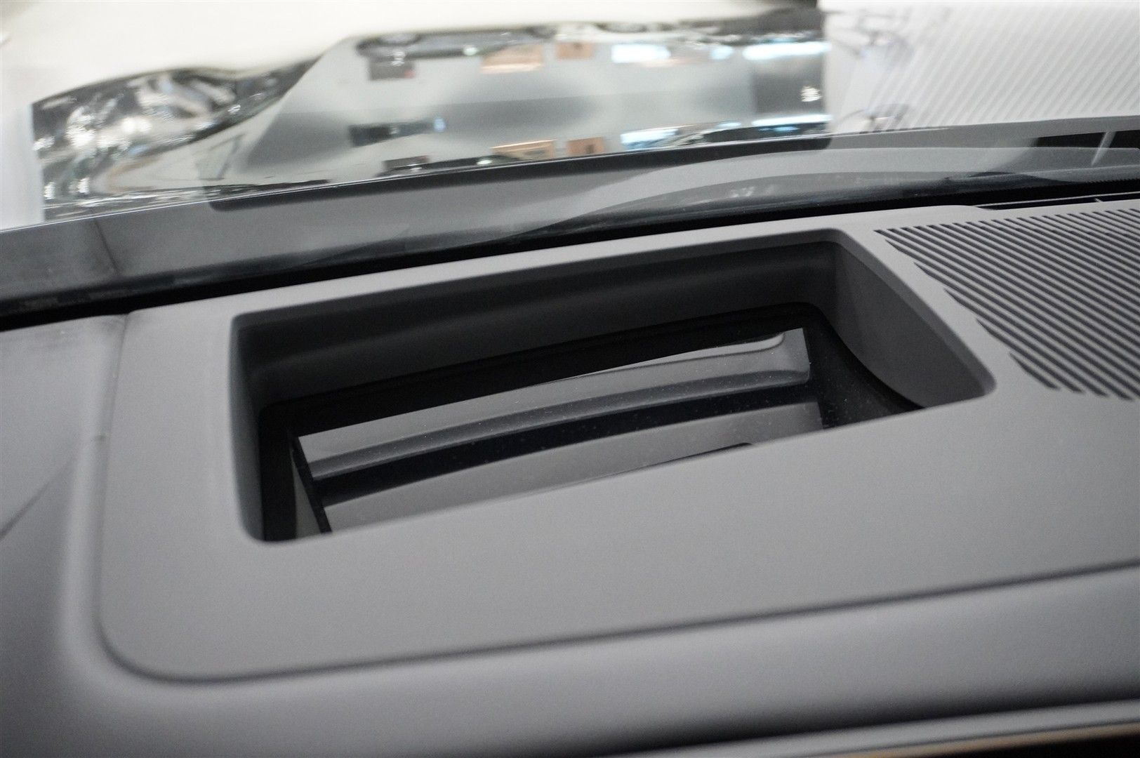 BMW M5 Steptronic, 727hk, 2025