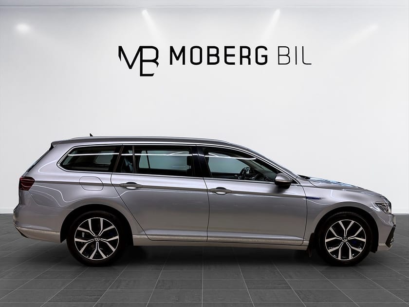 Bild 4 av Volkswagen Passat Sportscombi GTE SC 218hk Helg på Moberg! Executive Nappa B-Kamera