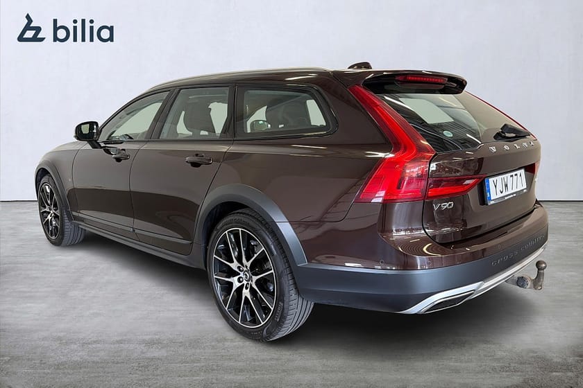Bild 5 av Volvo V90 Cross Country D5 AWD Inscription / Pano / HuD / Drag / B&W