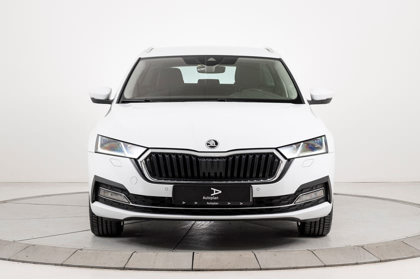 Bilde 4 av Škoda Octavia Combi iV PHEV  ACC/Krok/DCC/Kamera/Webasto/Matrix/HUD/Canton