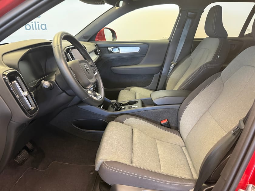 Bild 5 av Volvo XC40 Recharge T4 Core Bright / Parkeringssensor fram/bak / Navigation / Dragkrok / 10.000 kr tillbehör/