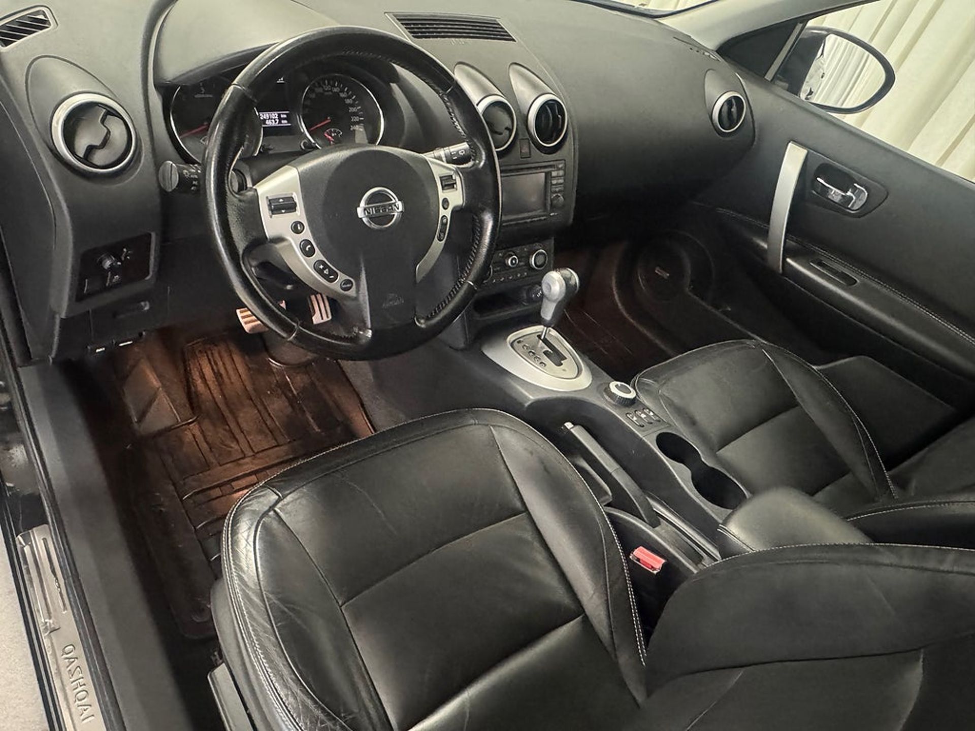Nissan Qashqai+2 2.0 dCi 4x4 2011, bild 6/18
