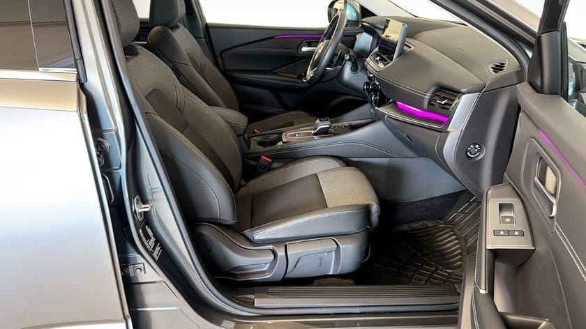 Bild 3 av Nissan Qashqai DIG-T XTRONIC-CVT 158Hk / 360° / CarPlay