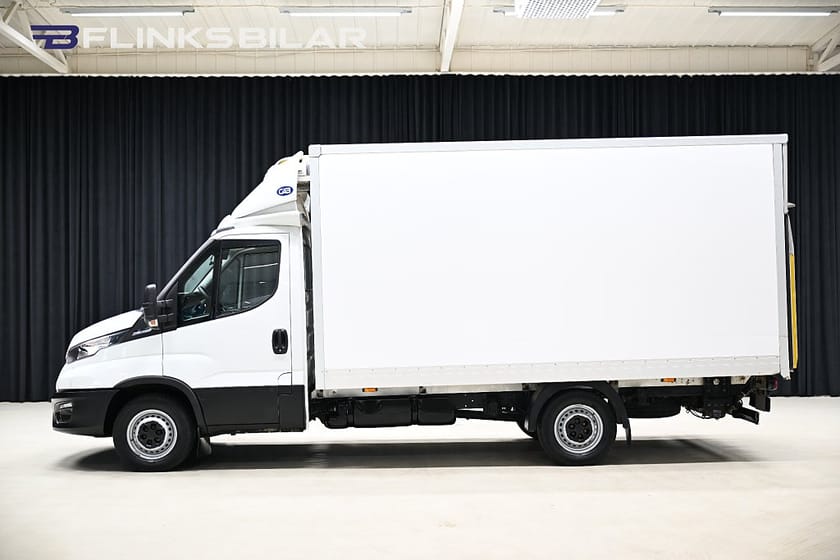 Bild 2 av Iveco Daily 35-140 Chassi Cab 136HK Automat|Volymskåp|Kylbil|Sidodörr|Bakgavellyft