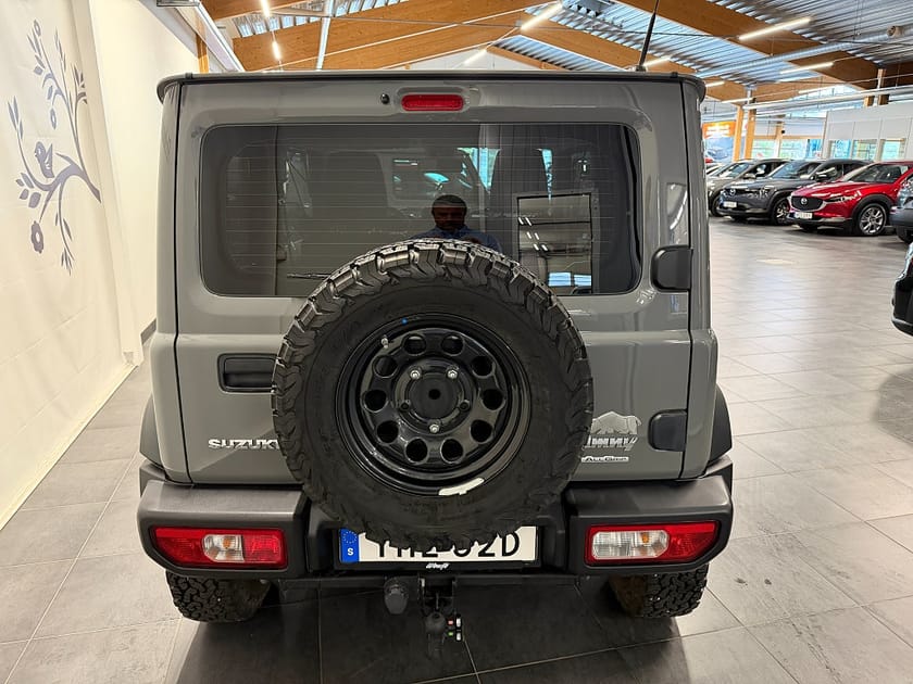 Bild 4 av Suzuki Jimny Torakku Rhino Edition, 4X4 BF Goodrich A/T däck Drag 1ägare