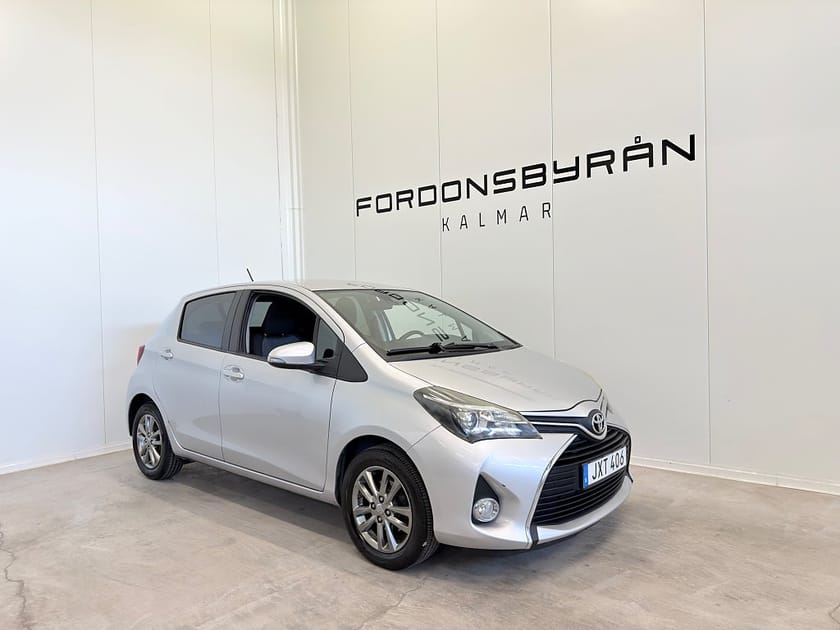 Bild 2 av Toyota Yaris 5-dörrar 1.33 Dual VVT-i B-kamera Årsskatt 426kr