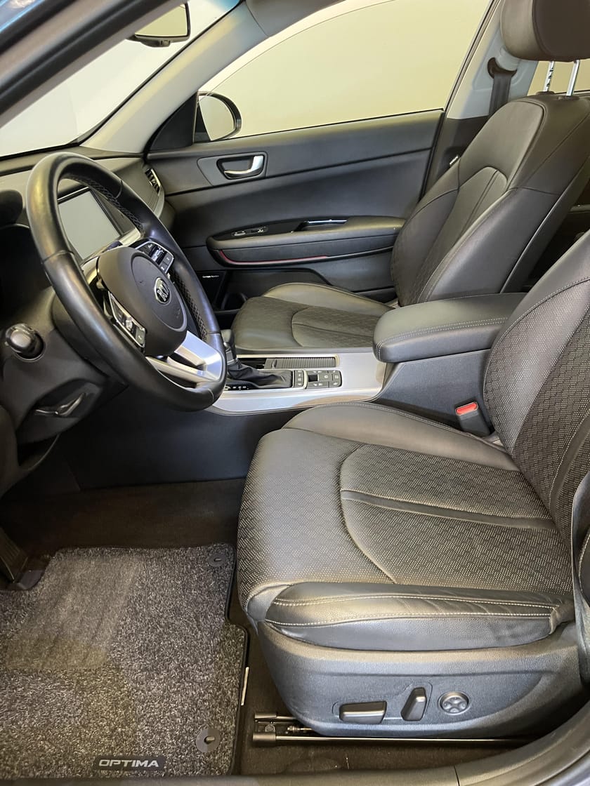 Bild 5 av Kia Optima Sport Wagon Plug-in Hybrid / Panoramaglas tak / Dragkrok / Backkamera /