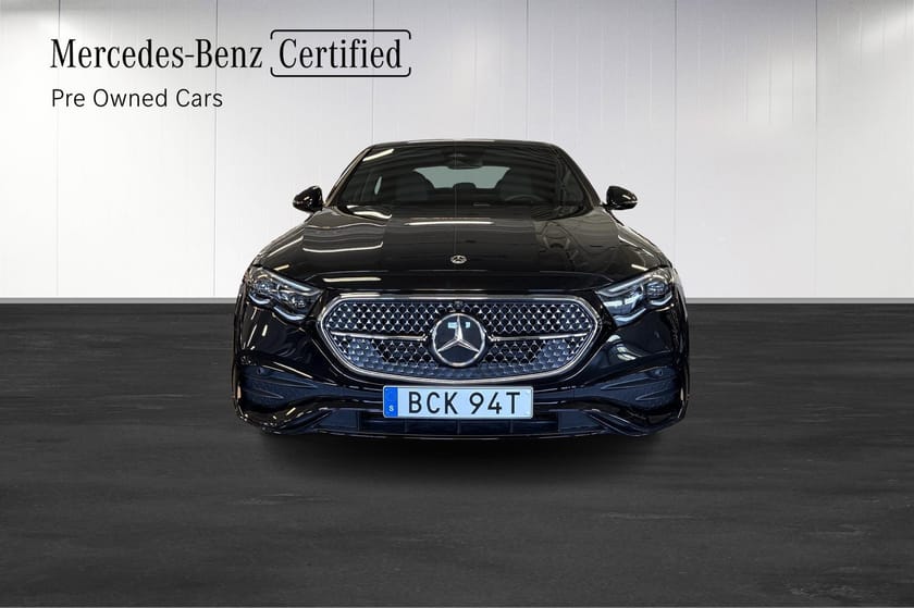 Bild 2 av Mercedes-Benz E 300 de 4MATIC Moms/AMG/Panorama/Burmester/Drag