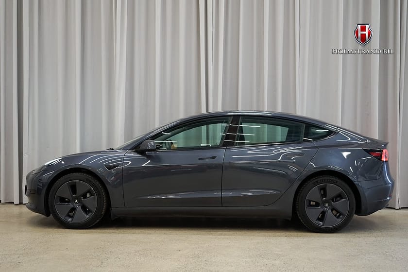 Bild 1 av Tesla Model 3 Standard Range Värmepump Rattvärme Pano Kamera MOMS