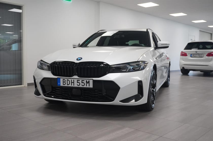 Bild 2 av BMW 330e xDrive Touring M-Sport Pro Business Ed H K Pano DAP El-Stol