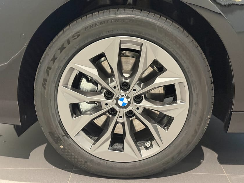 Bild 5 av BMW 120 Aut Tonade rutor Backkamera Rattvärme 17"