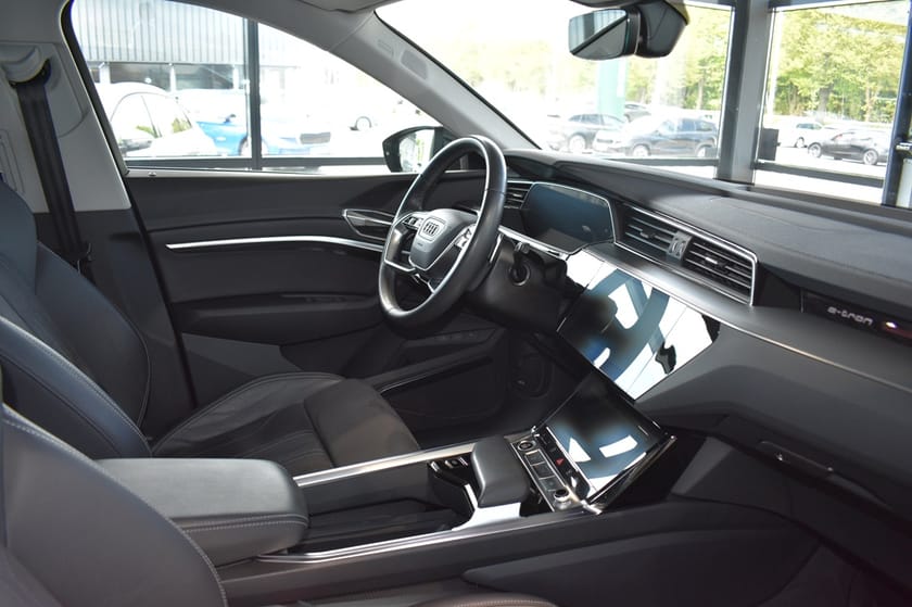 Bild 4 av Audi Q8 55 e-tron quattro 300 kW / 408 HK SELECTION