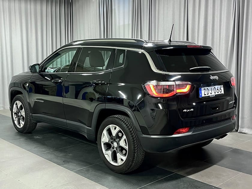 Bild 3 av Jeep Compass LIMITED 4WD AUT 1,4 170 hk, Skinn
