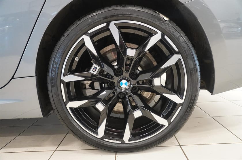 Bild 4 av BMW 330e xDrive Touring M-Sport 292hk