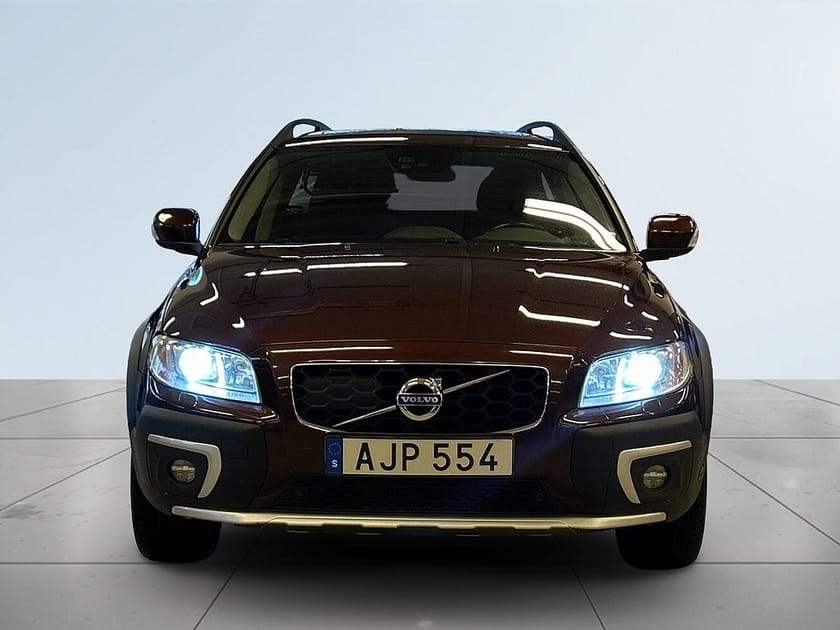 Bild 2 av Volvo XC70 D4 AWD Classic Summum Drag/BLIS/MoK-värm/Skinn/H&K-ljud