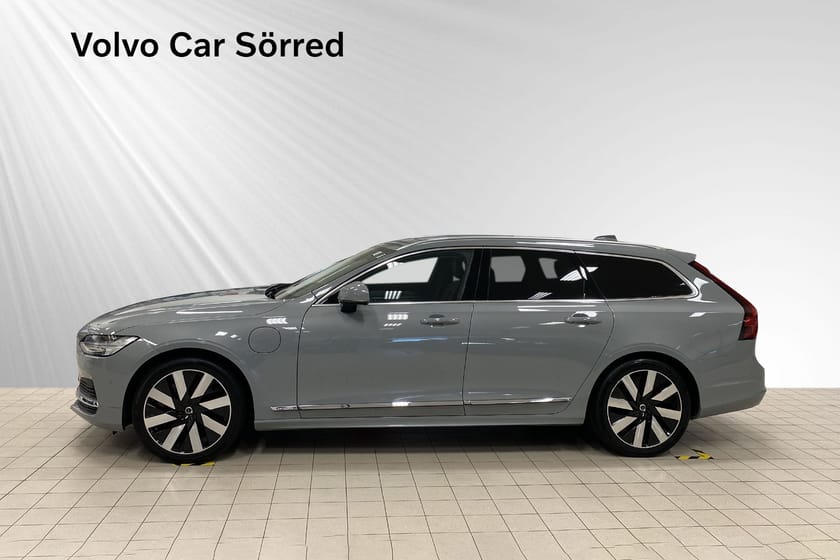 Bild 3 av Volvo V90 Recharge T6 Plus Bright Edition. Drag 360 kamera Harman Kardon
