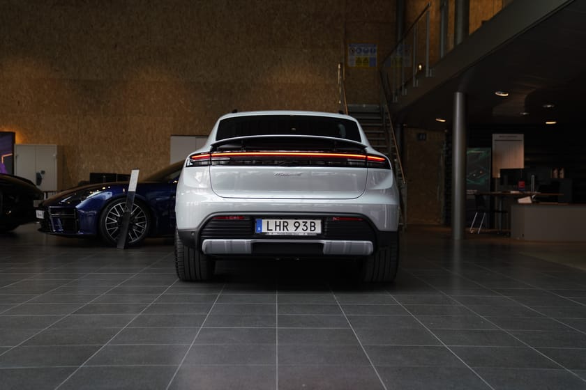 Bild 4 av Porsche Macan 4 Electric / 408 HK / VAT