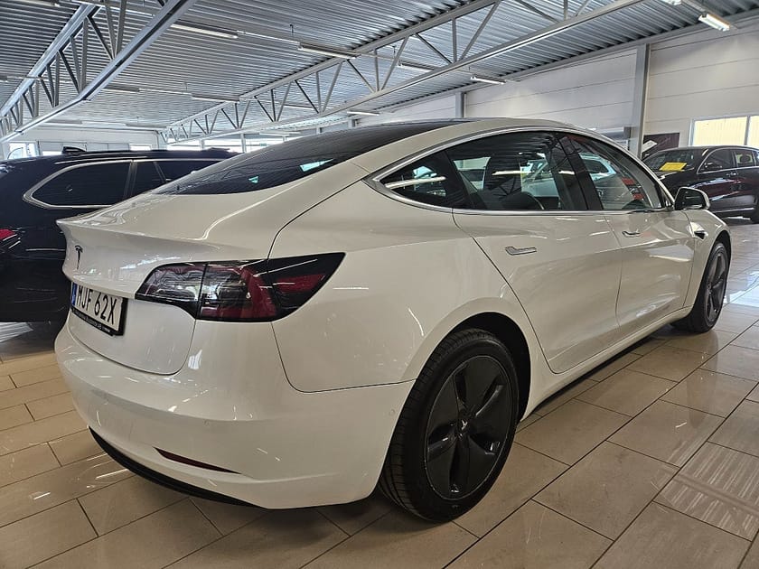 Bild 4 av Tesla Model 3 Standard Range Plus 258hk