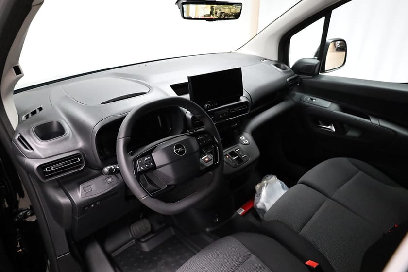 Bild 3 av Opel Combo Van L2 1.5 BlueHDi | ELITE | Dragkrok | Värmare | Lagerbil