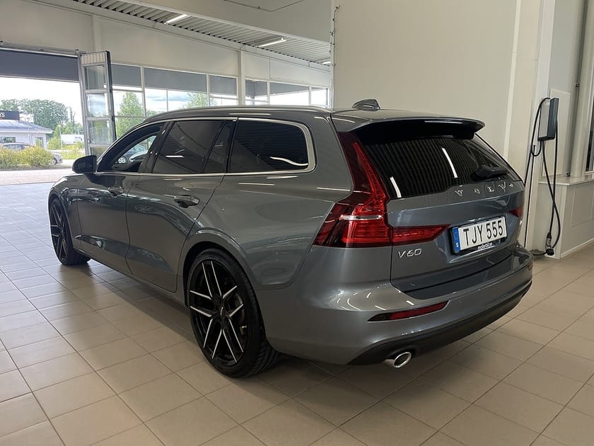 Bild 4 av Volvo V60 D4 190HK Momentum Advanced Edt / Drag / Värmare