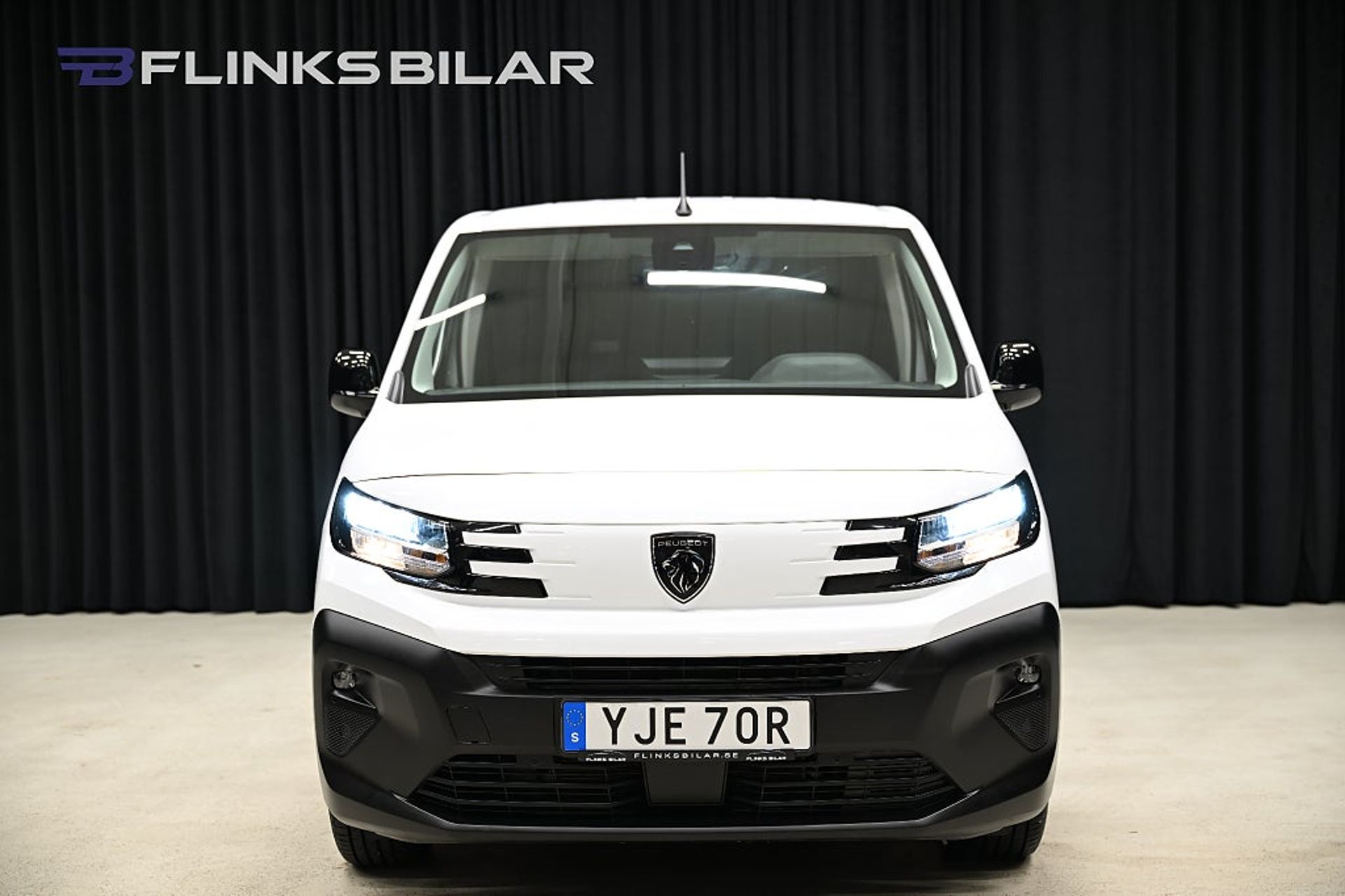 Peugeot Partner 130HK L2 Automat 2025, photo 6/10