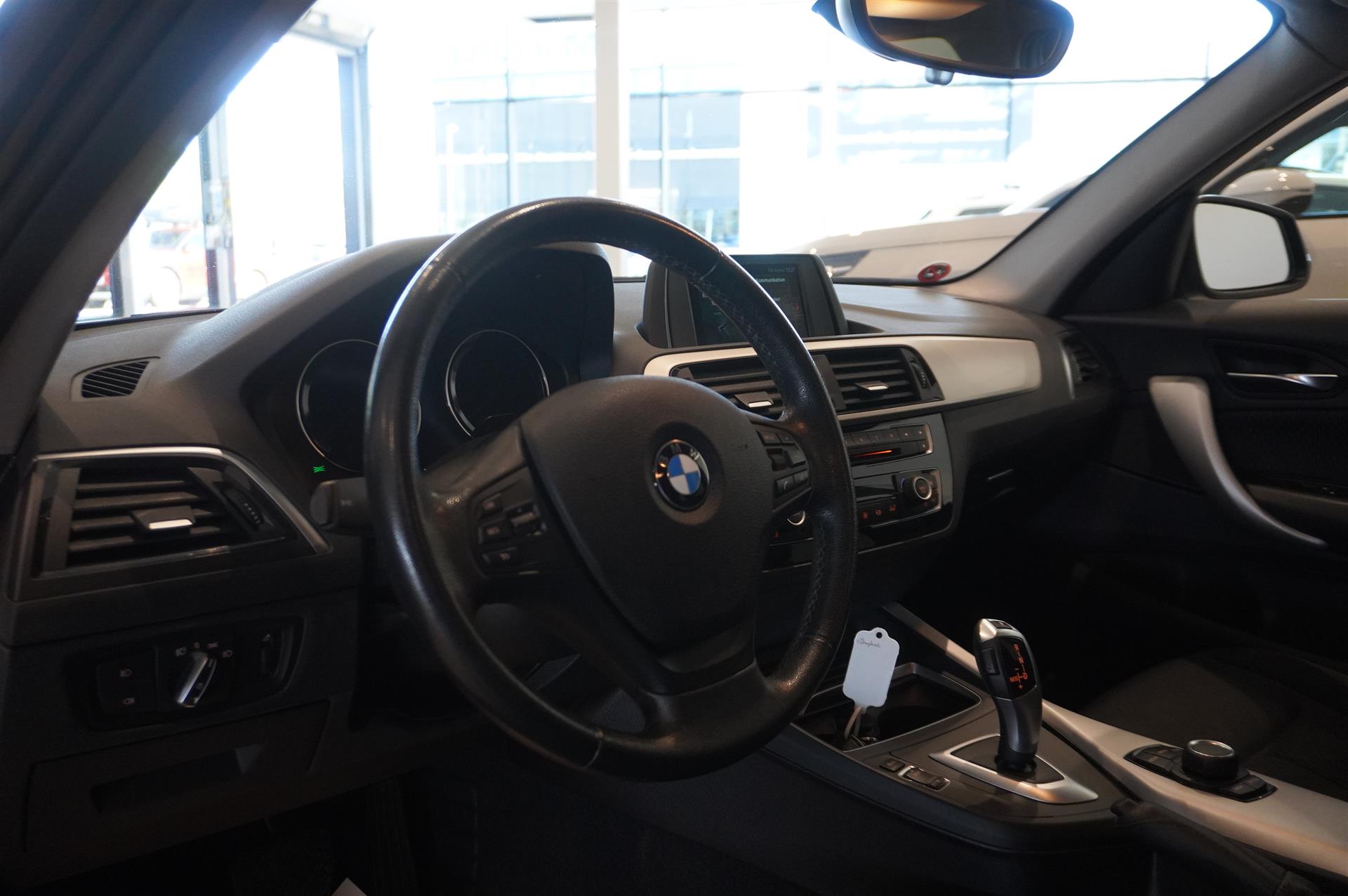 BMW 118i Advantage 2018, bild 2/10