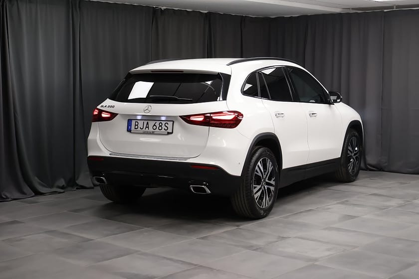 Bild 2 av Mercedes-Benz GLA 200 Progressive Line Advanced Plus Drag LED Night MOMS