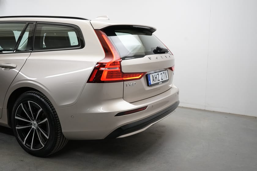 Bild 3 av Volvo V60 T6 Plus Dark Nordic Edition, Navigation, HarmanKardon PremiumSound