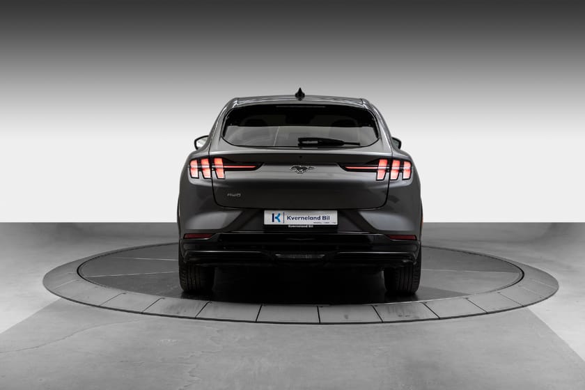 Bilde 4 av Ford Mustang Mach-E Long Range AWD LR 540 WLTP / B&O / El.seter / Glasstak ++