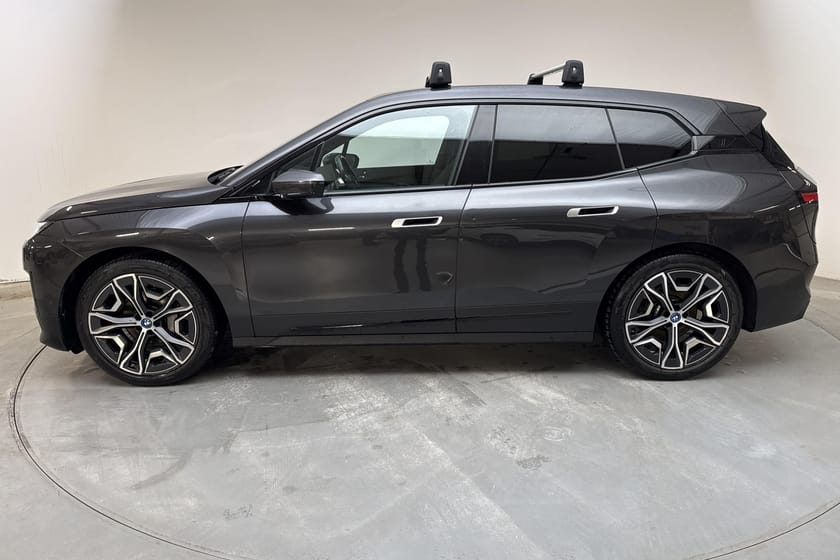 Bild 2 av BMW iX xDrive40 xDrive40, I20 (310hk) Exclusive Innovation
