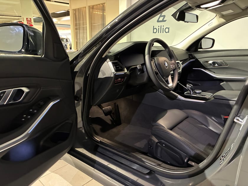 Bild 4 av BMW 320d xDrive Sedan SportLine