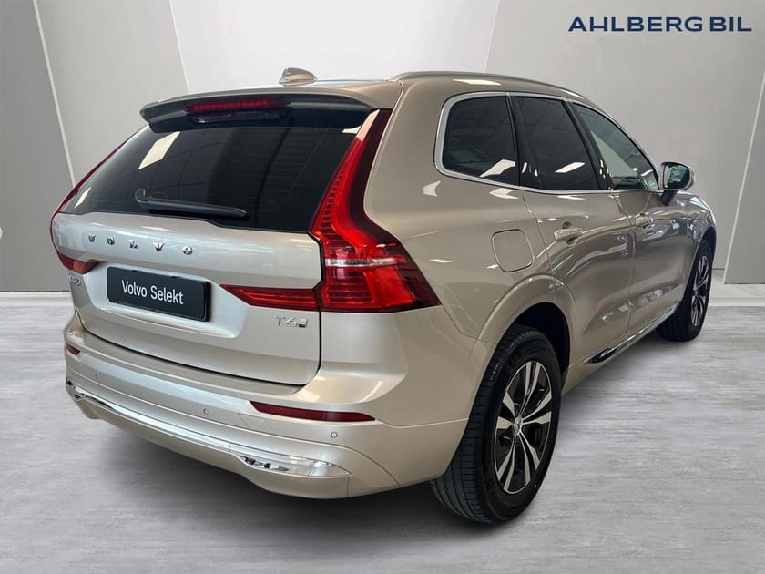 Bild 5 av Volvo XC60 T6 Core Special Edition Dragkrok Halvautomatisk, Panorama, Parkeringskamera Bak, Apple Carplay, Google Maps