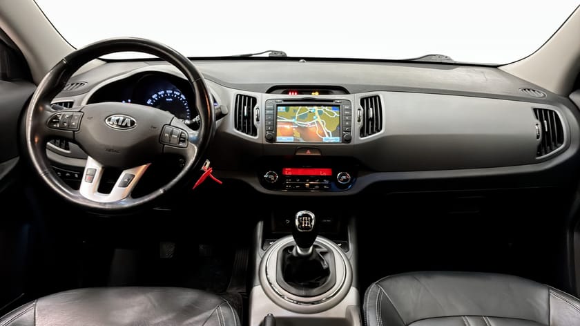 Bild 4 av Kia Sportage 1.7 CRDi 115hk // 1 äg // Drag // Panorama // Navi